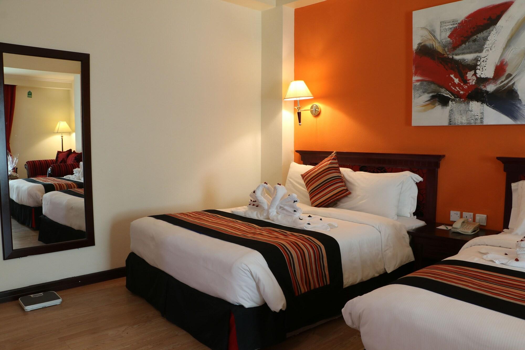 מנאמה Pars International Hotel מראה חיצוני תמונה