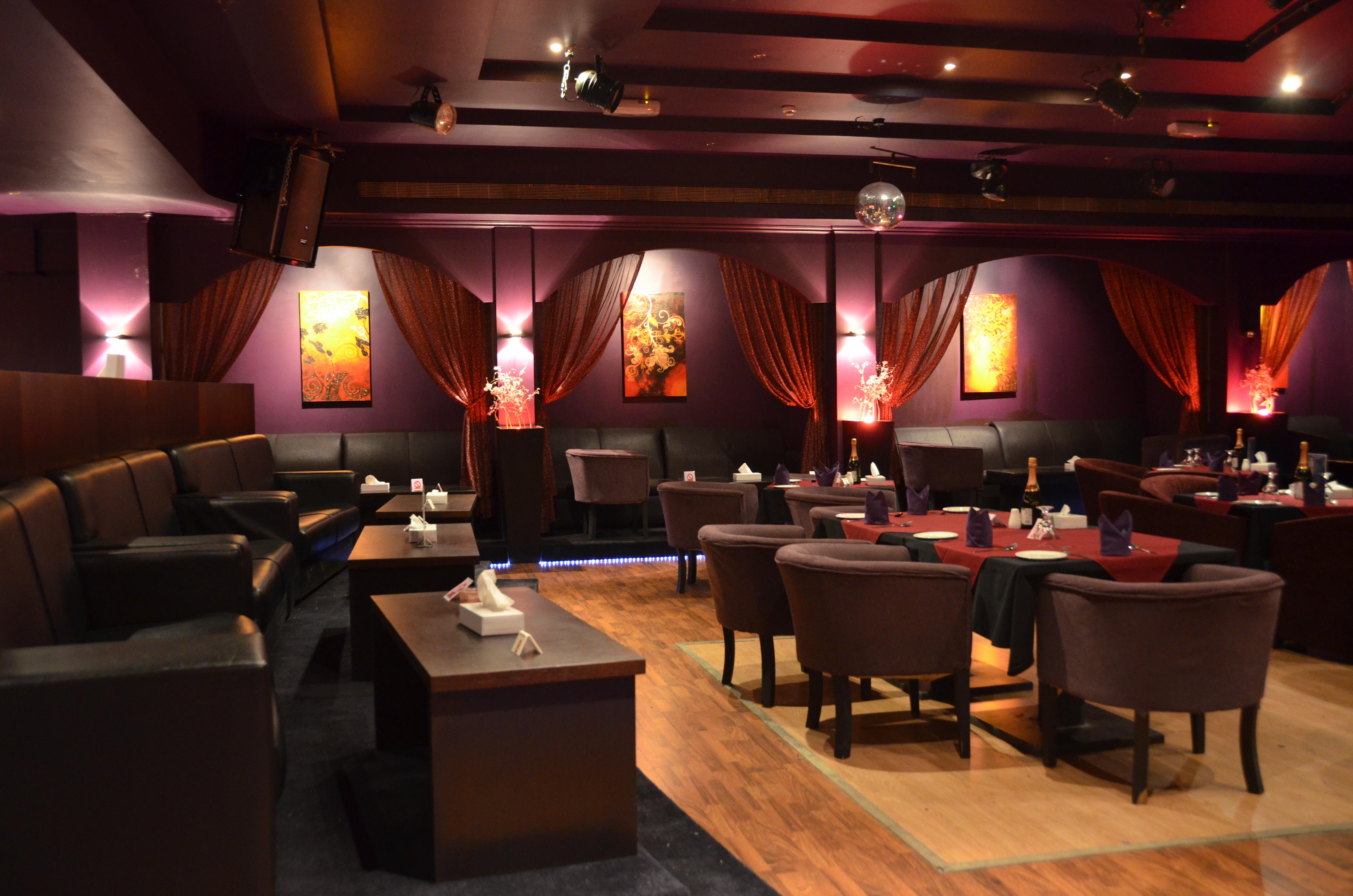 מנאמה Pars International Hotel מראה חיצוני תמונה