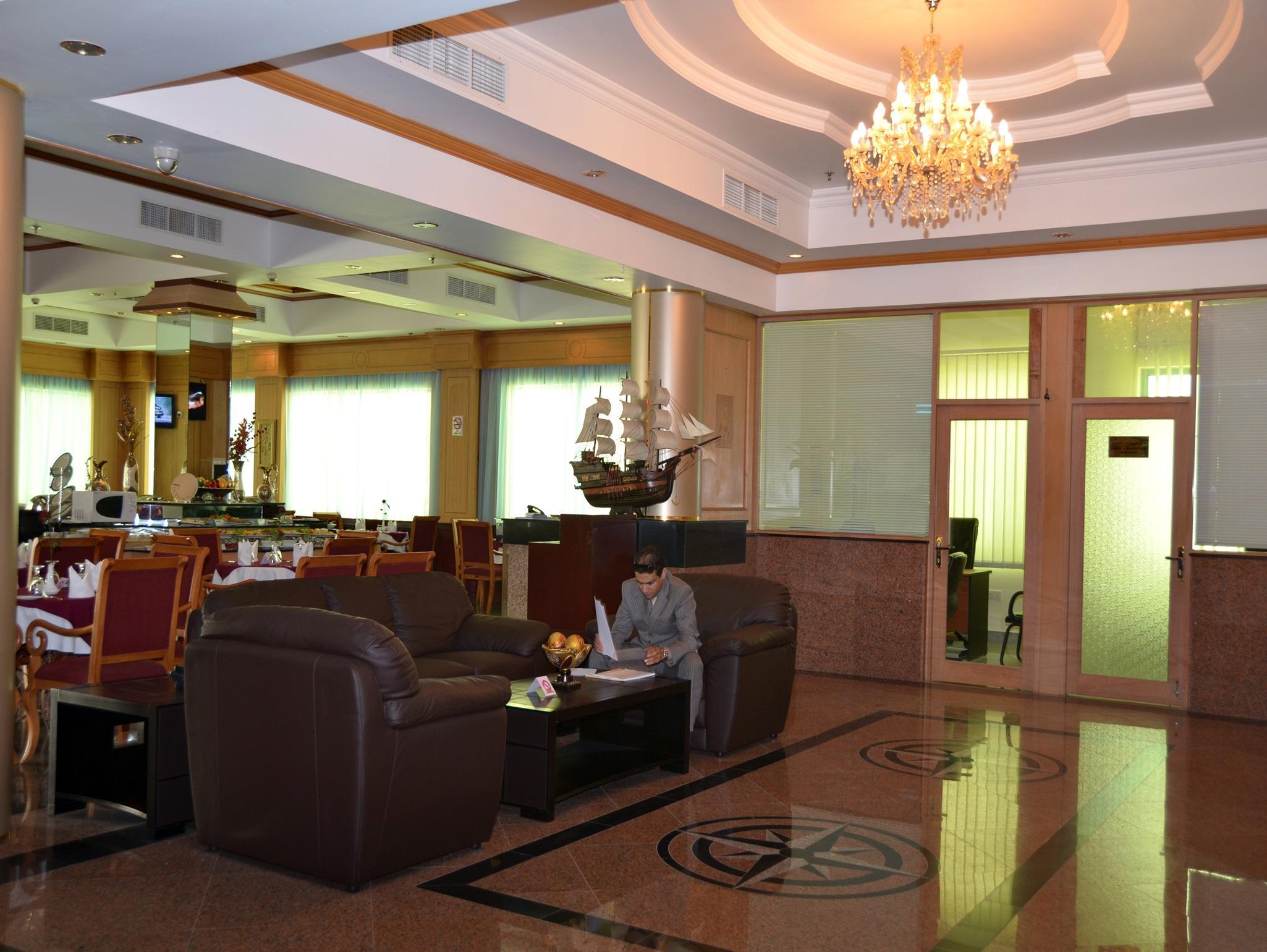 מנאמה Pars International Hotel מראה חיצוני תמונה