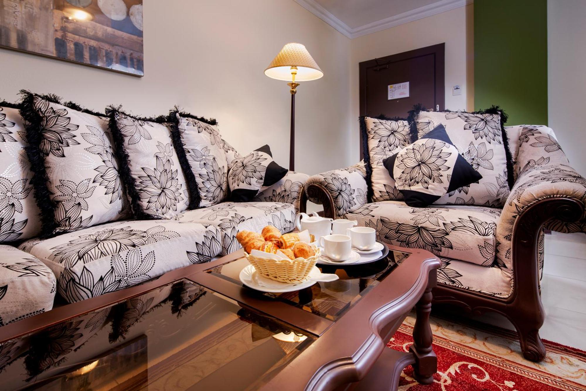 מנאמה Pars International Hotel מראה חיצוני תמונה