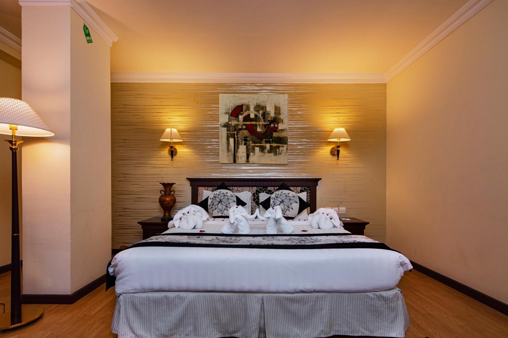 מנאמה Pars International Hotel מראה חיצוני תמונה
