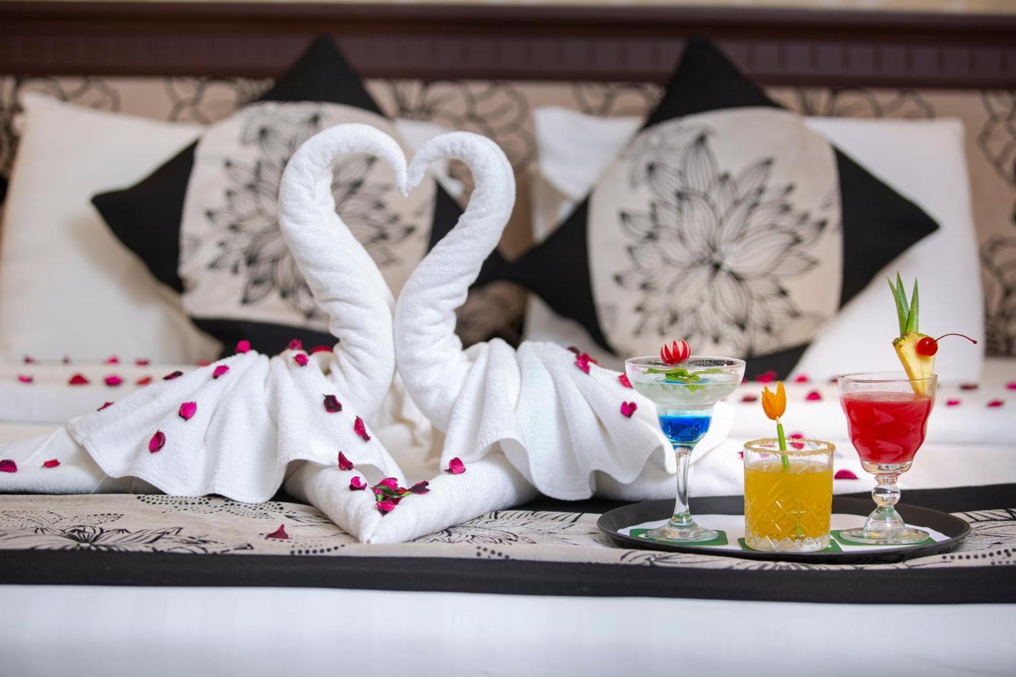 מנאמה Pars International Hotel מראה חיצוני תמונה