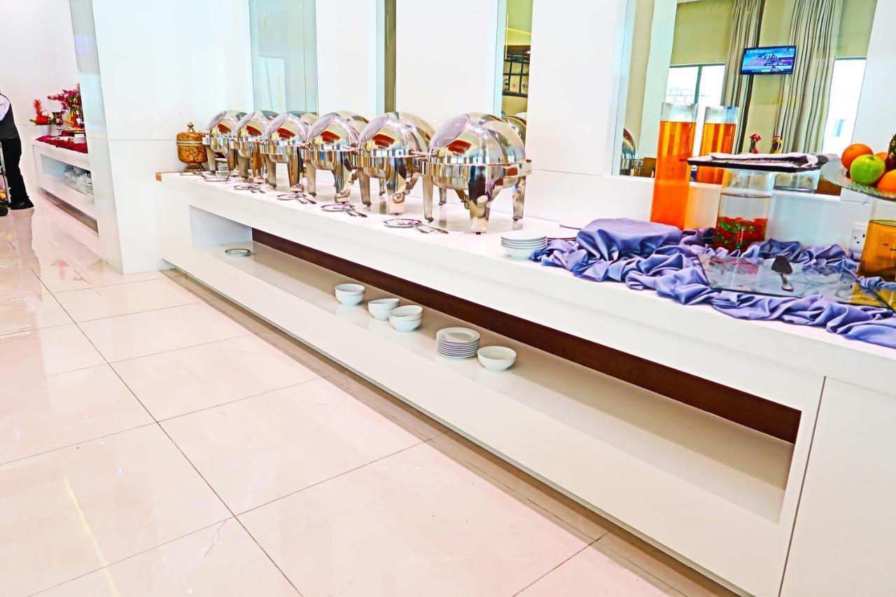 מנאמה Pars International Hotel מראה חיצוני תמונה
