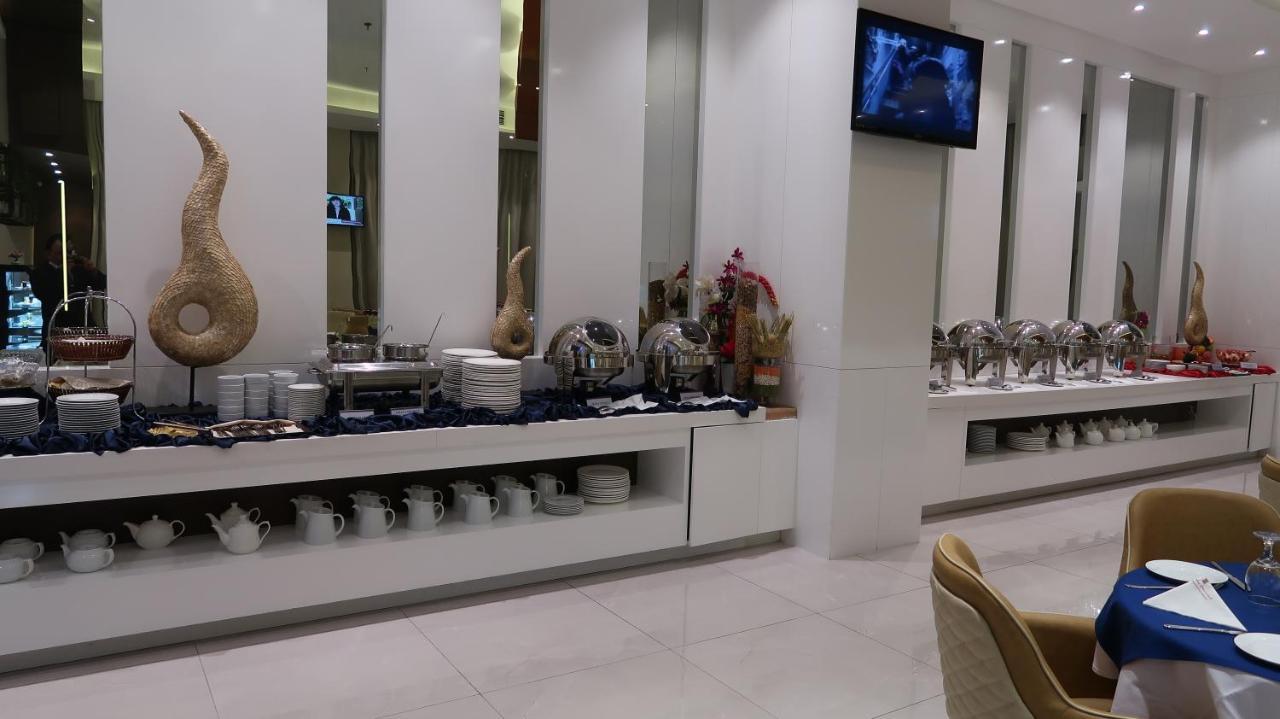 מנאמה Pars International Hotel מראה חיצוני תמונה