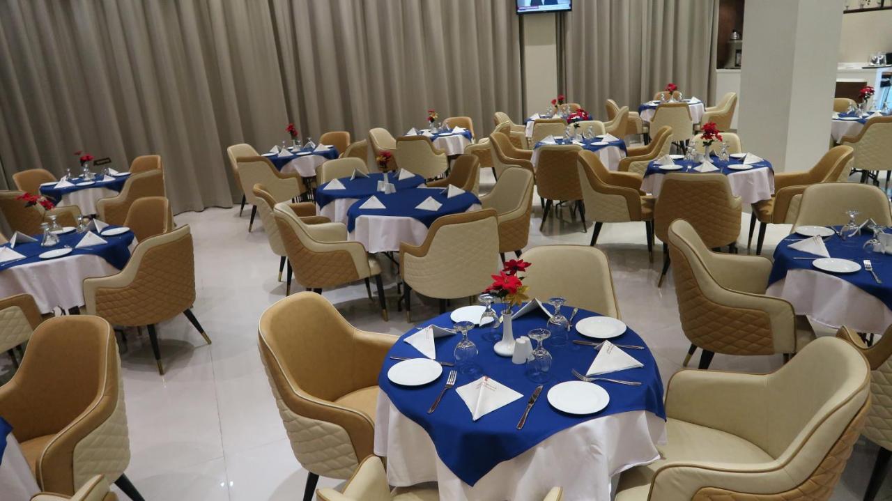 מנאמה Pars International Hotel מראה חיצוני תמונה